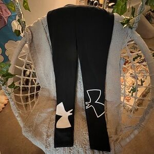 Under Armour black athletic leggings